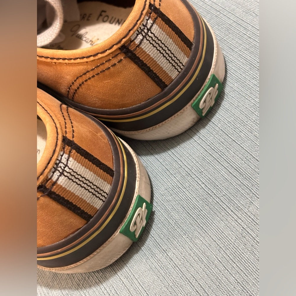P.F. Flyers Tan and Cream Leather Sneakers Women’s 7 lace up - Picture 3 of 9